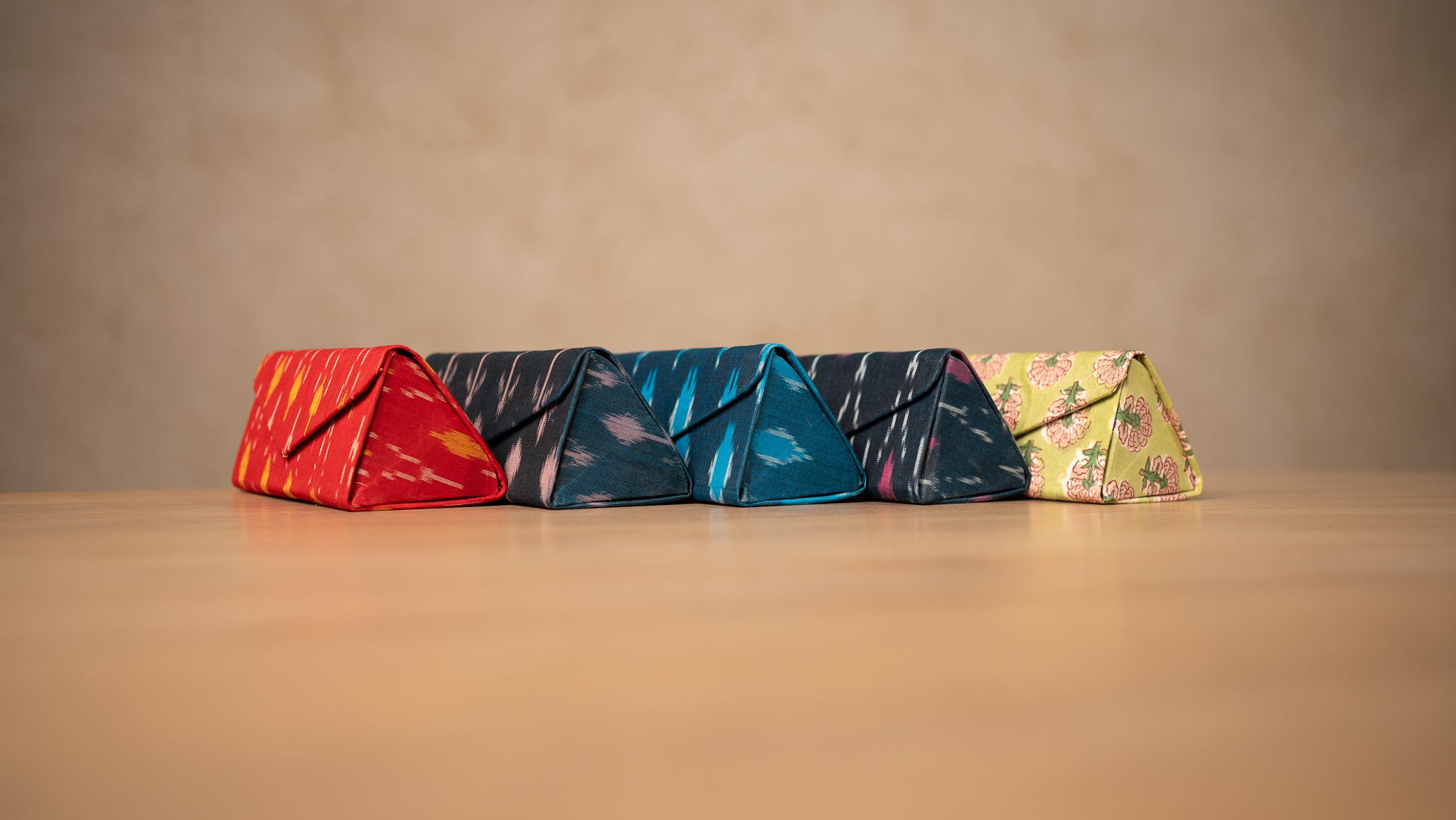 Ikat Foldable Sunglasses Case with magnetic closure(LIGHT BLUE)