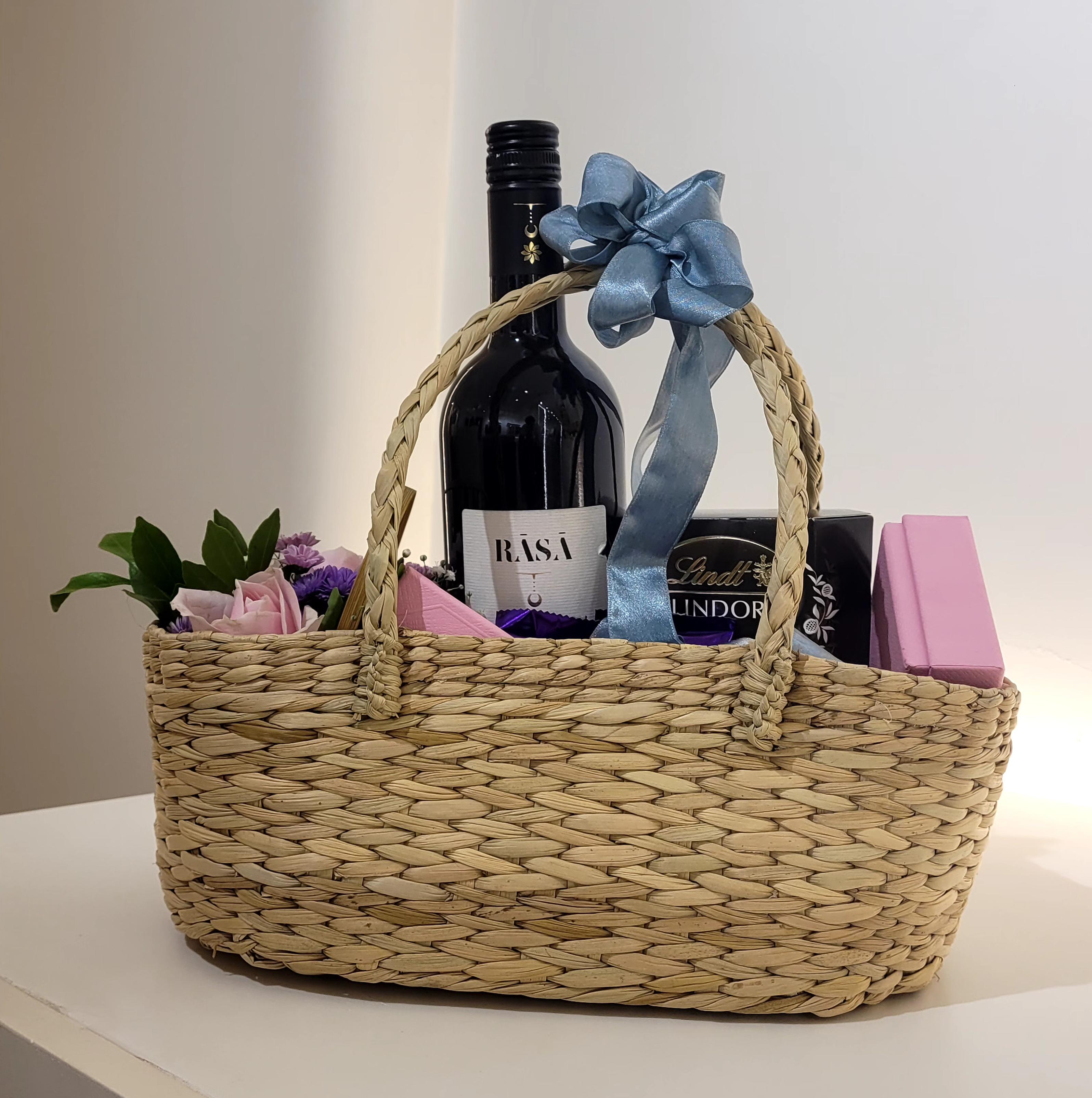 Anniversary Hamper with Fresh Blooms