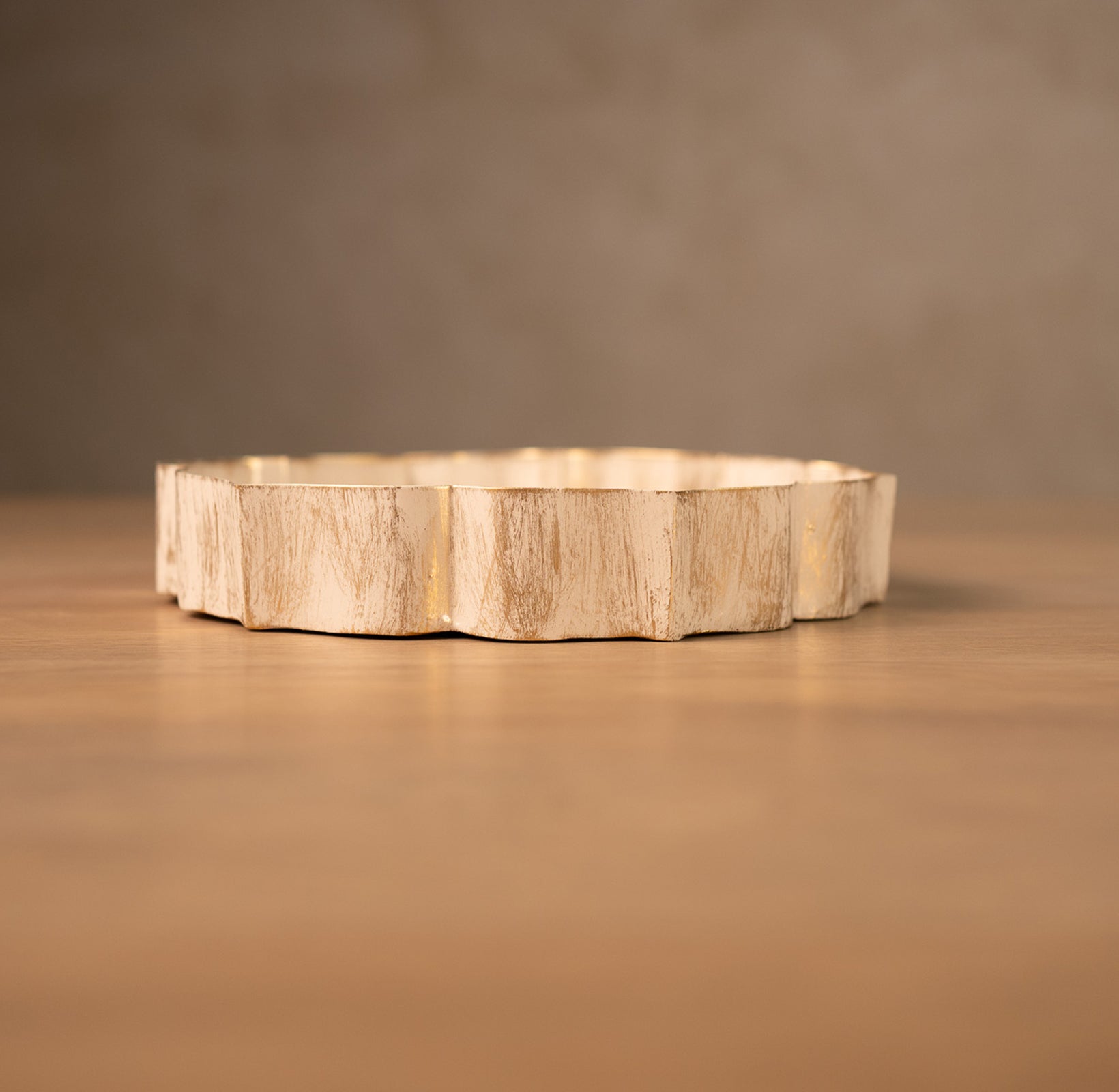 Ivory bloom urli bowl