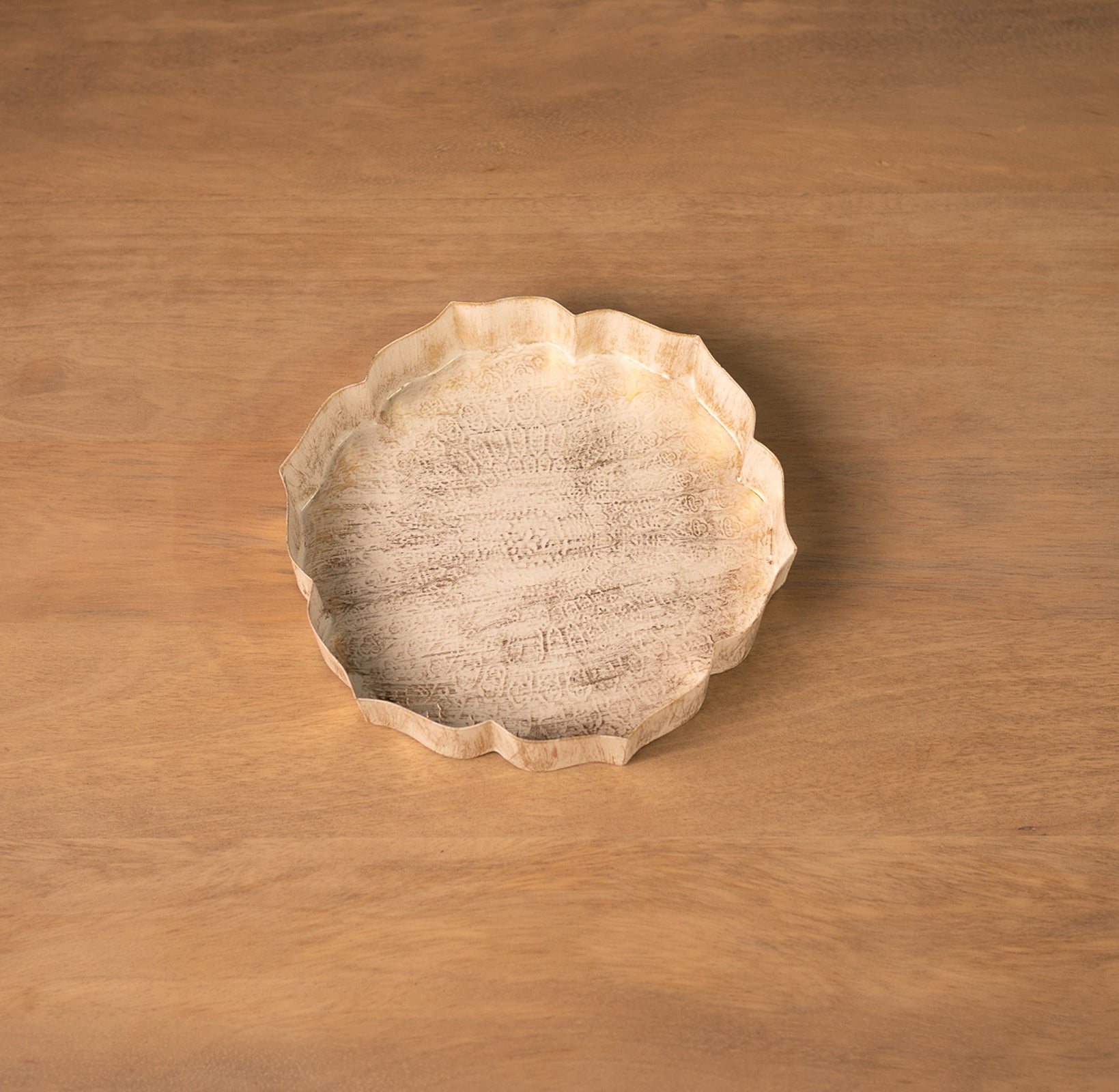 Ivory bloom urli bowl